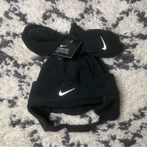 Nike hat and mitten set